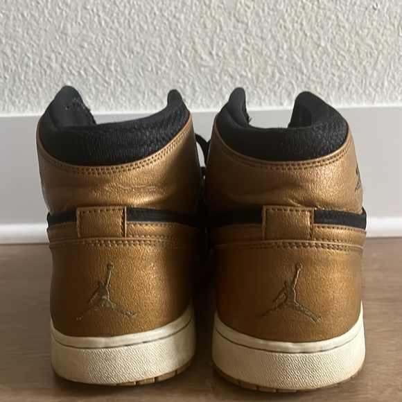 Nike Air Jordan 1 Retro High Melo’s - Picture 3 of 3